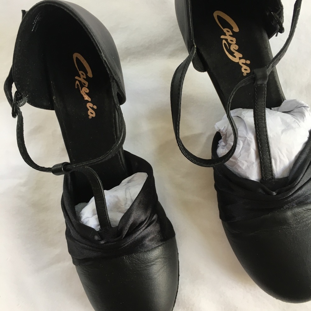 Capezio Character Shoes (almost new)